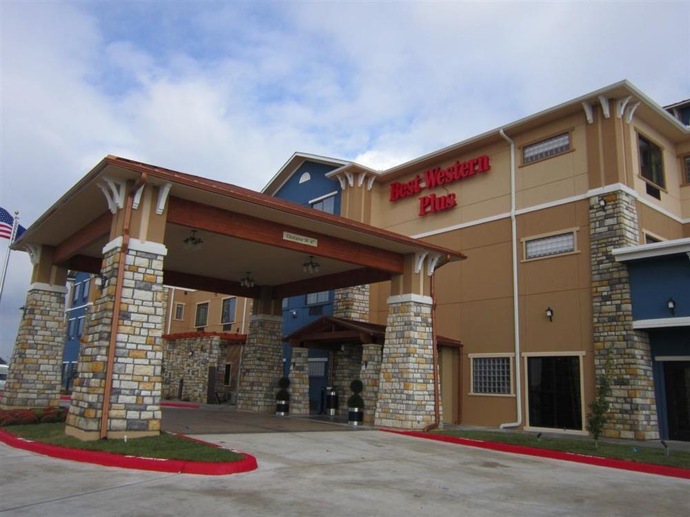 Best Western Plus Emerald Inn & Suites Garden City Bagian luar foto