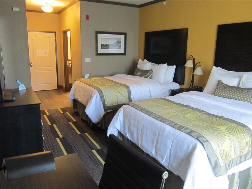 Best Western Plus Emerald Inn & Suites Garden City Ruang foto